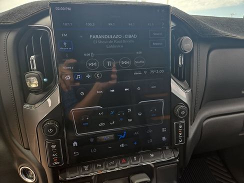 Used 2021 Chevrolet Silverado 2500 LT w/ Texas Edition AWD/4WD image 14