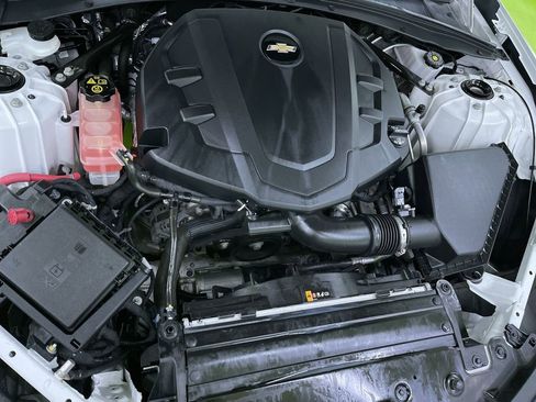 Used 2021 Chevrolet Camaro LT w/ RS Package image 29