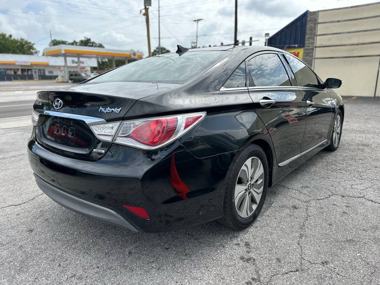 Used 2014 Hyundai Sonata Limited w/ Panoramic Sunroof Package 02 FWD image 7