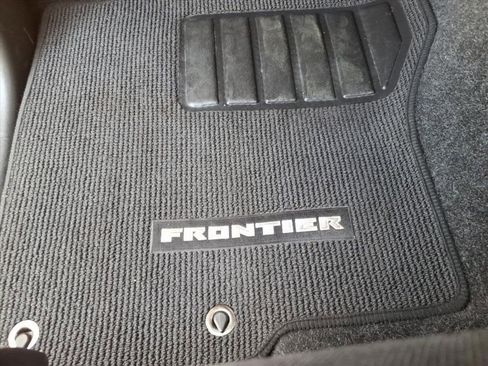 Used 2024 Nissan Frontier SV w/ SV Convenience Package image 23