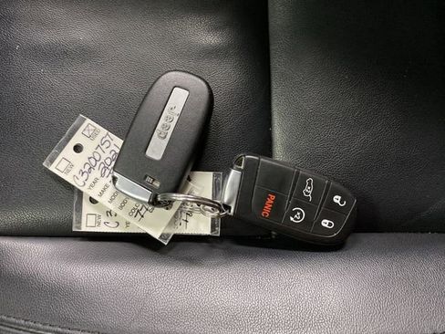 Used 2021 Jeep Grand Cherokee Limited w/ Trailer Tow Group IV image 28