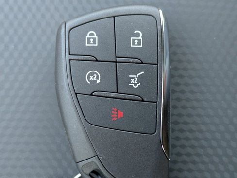 New 2026 Chevrolet Equinox RS w/ Convenience Package III image 33