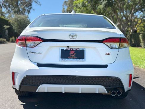 Used 2022 Toyota Corolla SE image 4