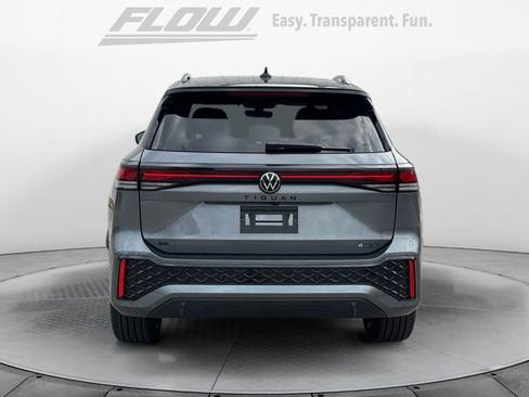 New 2026 Volkswagen Tiguan SE R-Line AWD/4WD image 6