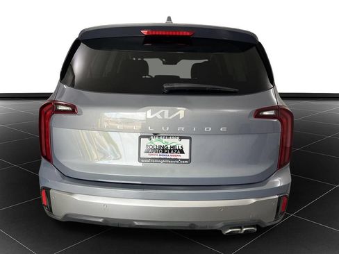 Used 2025 Kia Telluride S FWD image 4