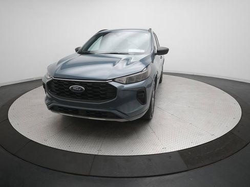 Used 2023 Ford Escape ST-Line image 12