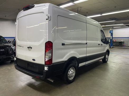 Certified 2023 Ford Transit 250 Medium Roof AWD image 6