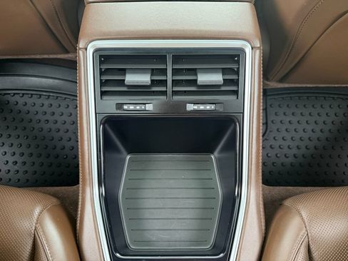 Used 2018 Porsche Panamera 4S AWD/4WD image 27