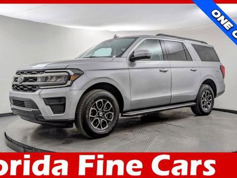 Used 2023 Ford Expedition Max XLT image 1