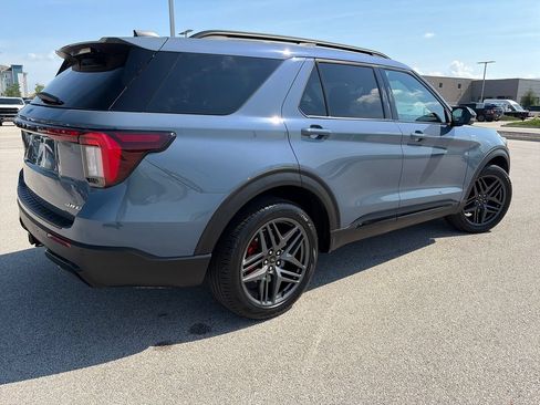 Used 2025 Ford Explorer ST-Line w/ Premium Package AWD/4WD image 7