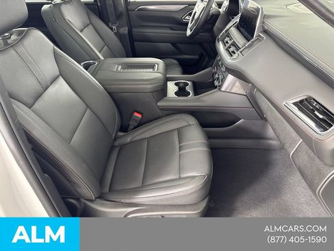 Used 2024 Chevrolet Suburban RST w/ Luxury Package AWD/4WD image 16