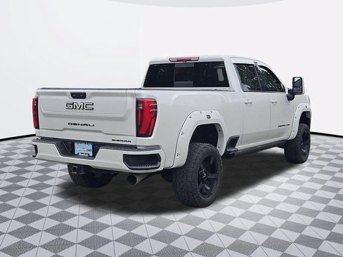 Used 2024 GMC Sierra 3500 Denali Ultimate AWD/4WD image 6