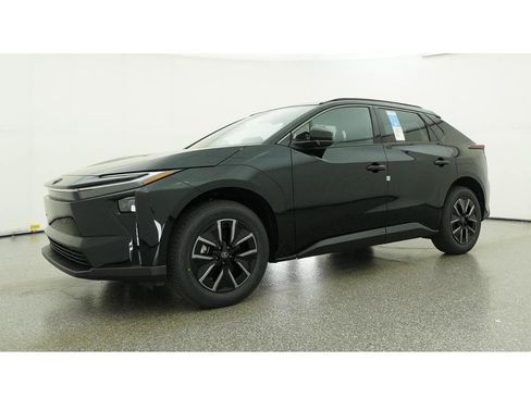 New 2026 Toyota bZ FWD image 17