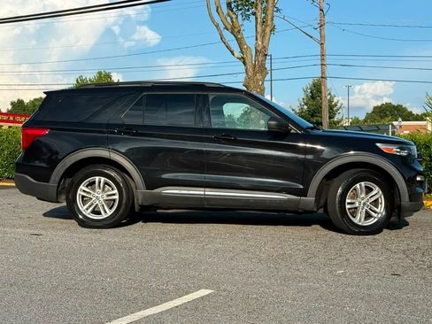 Used 2020 Ford Explorer XLT w/ Equipment Group 202A AWD/4WD image 4