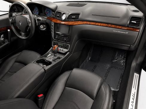 Used 2012 Maserati GranTurismo S RWD image 17