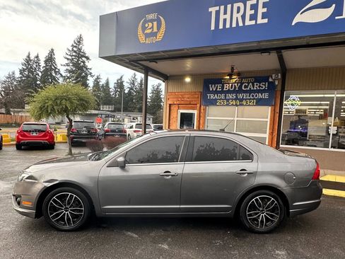 Used 2011 Ford Fusion SE image 3
