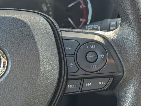 Used 2023 Toyota RAV4 XLE image 22