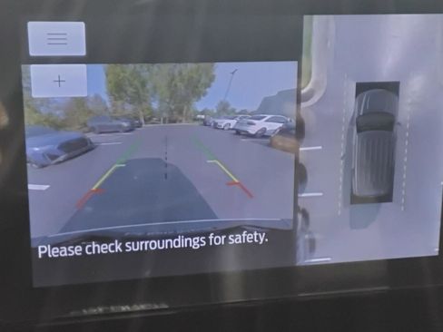 Used 2022 Ford Explorer Limited w/ Equipment Group 301A image 28