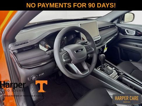 New 2026 Jeep Compass Latitude image 11