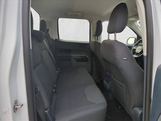 Certified 2025 Ford Maverick XL w/ Equipment Group 102A AWD/4WD image 19