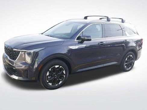 Used 2025 Kia Sorento S w/ Panoramic Sunroof Package FWD image 4