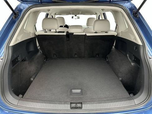 Used 2018 Volkswagen Tiguan SE AWD/4WD image 22