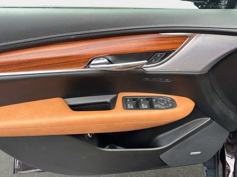 Used 2021 Cadillac XT5 Premium Luxury FWD image 16