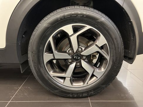 Used 2021 Kia Sportage LX image 7