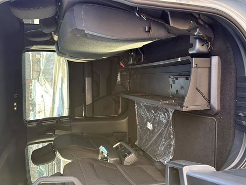 Used 2025 Ford F150 XLT w/ Equipment Group 302A MID image 15