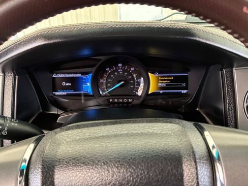 Used 2017 Ford Expedition Platinum RWD image 19