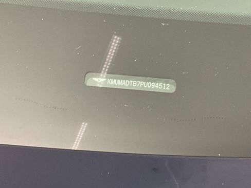 Used 2023 Genesis GV70 2.5T w/ Advanced Package image 30