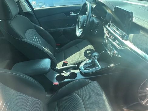Used 2019 Kia Forte S w/ S Premium Package image 7