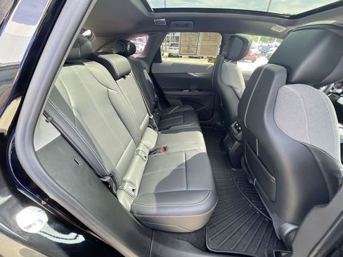 Certified 2025 Cadillac Optiq Luxury 1 AWD/4WD image 23
