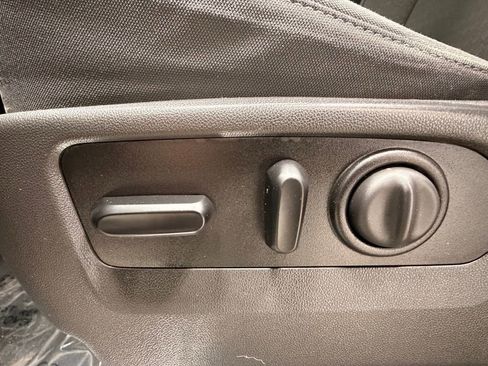 Used 2021 GMC Sierra 1500 Elevation w/ Preferred Package image 29