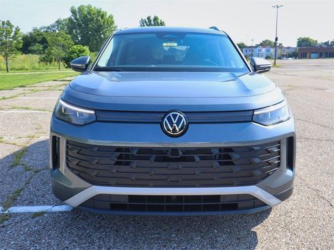 New 2025 Volkswagen Tiguan S image 8