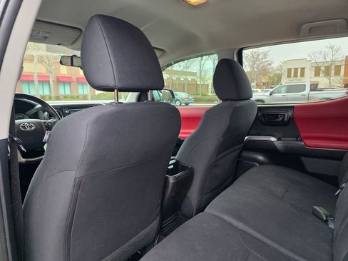 Used 2016 Toyota Tacoma SR5 image 27