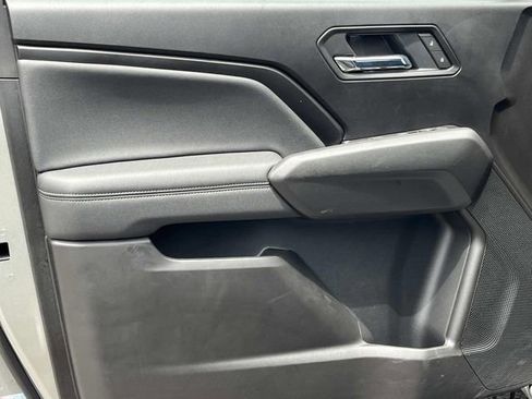 Used 2025 Chevrolet Colorado LT AWD/4WD image 22