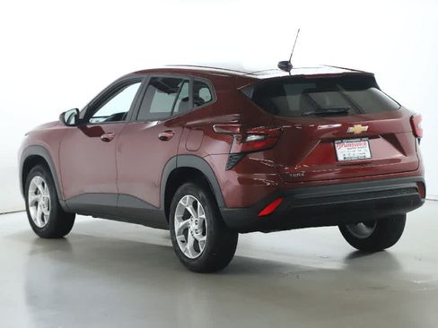 Used 2024 Chevrolet Trax LS w/ LS Convenience Package FWD image 39