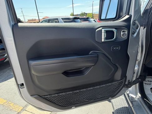 Used 2019 Jeep Wrangler Unlimited Sport S AWD/4WD image 10