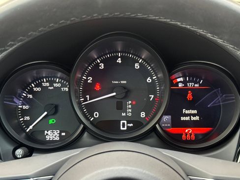 Used 2024 Porsche Macan image 25