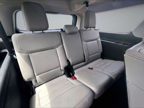 Used 2025 Ford Expedition Max Active AWD/4WD image 26