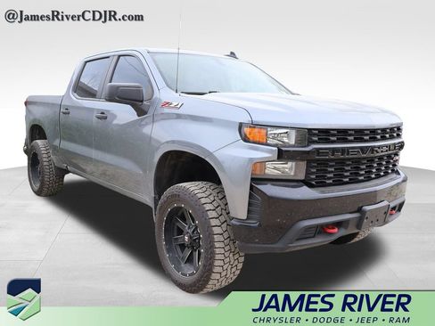 Used 2021 Chevrolet Silverado 1500 Custom Trail Boss AWD/4WD image 17