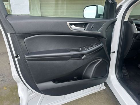 Used 2024 Ford Edge SEL image 18