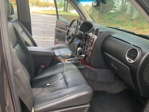 Used 2008 GMC Envoy SLT w/ Sun And 6-Disc Cd Package AWD/4WD image 18