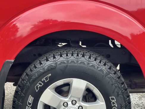 Used 2011 Nissan Frontier SV AWD/4WD image 23