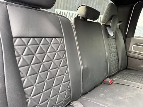 Used 2022 RAM 2500 Big Horn w/ Cold Weather Group image 12