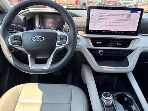 New 2026 Ford Explorer Active w/ Active Comfort Package AWD/4WD image 17