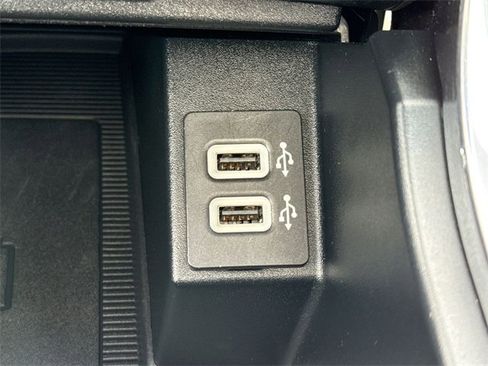 Used 2019 Ford Edge Titanium w/ Equipment Group 301A image 38