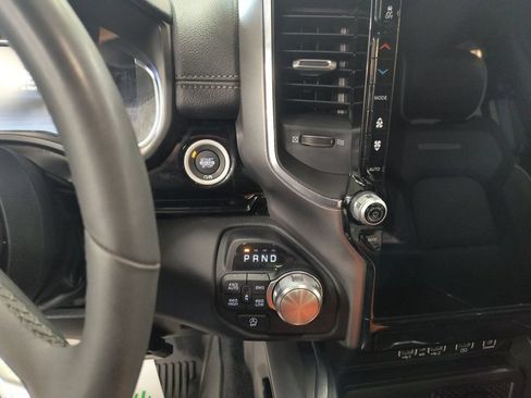 Used 2025 RAM 1500 Laramie AWD/4WD image 15