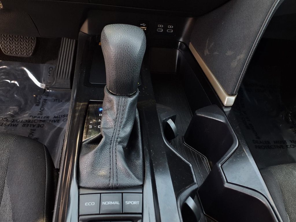 Certified 2025 Toyota Camry LE FWD image 14